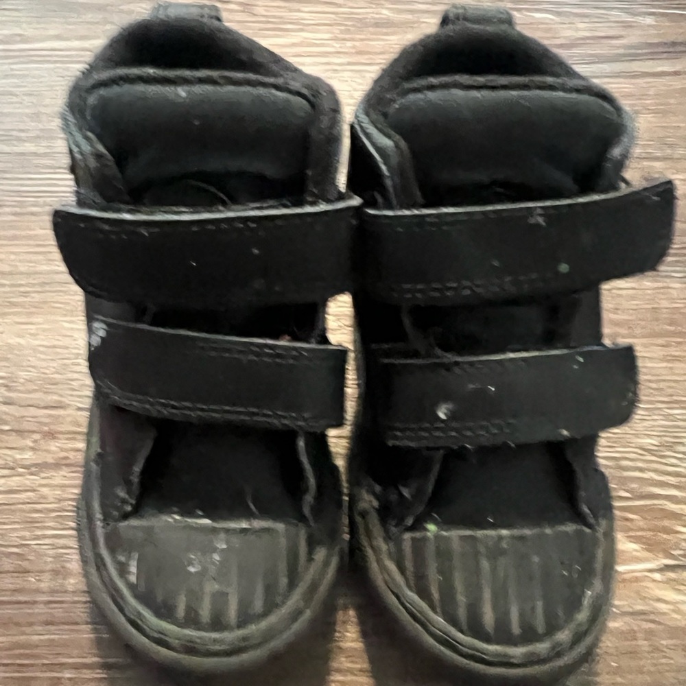Black Converse